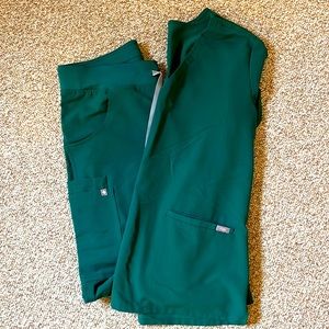 Figs Hunter Green Set